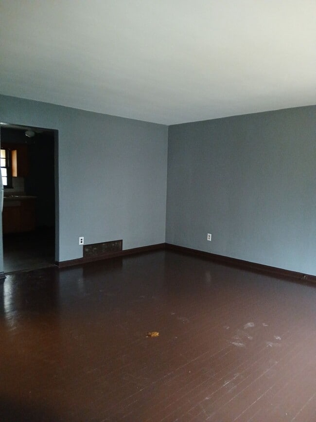 Building Photo - 1025 Irving Ave