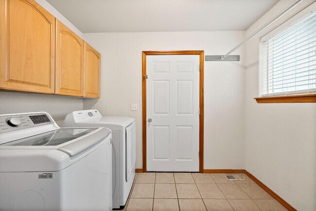 Building Photo - Spacious 4-Bedroom Olympia Home with A/C, Stunning Accents & Walk In Pantry!