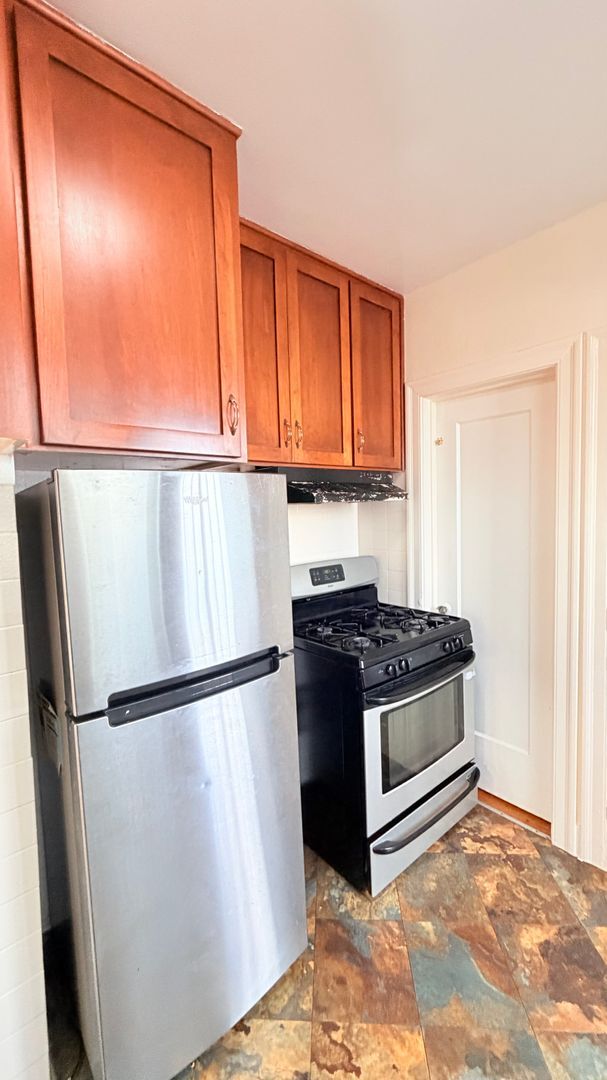 Building Photo - 3265 Liese Ave