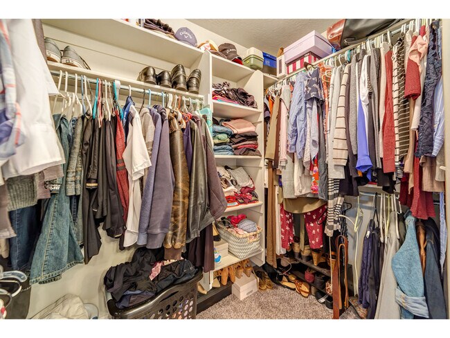 Building Photo - 718 S 1840 W