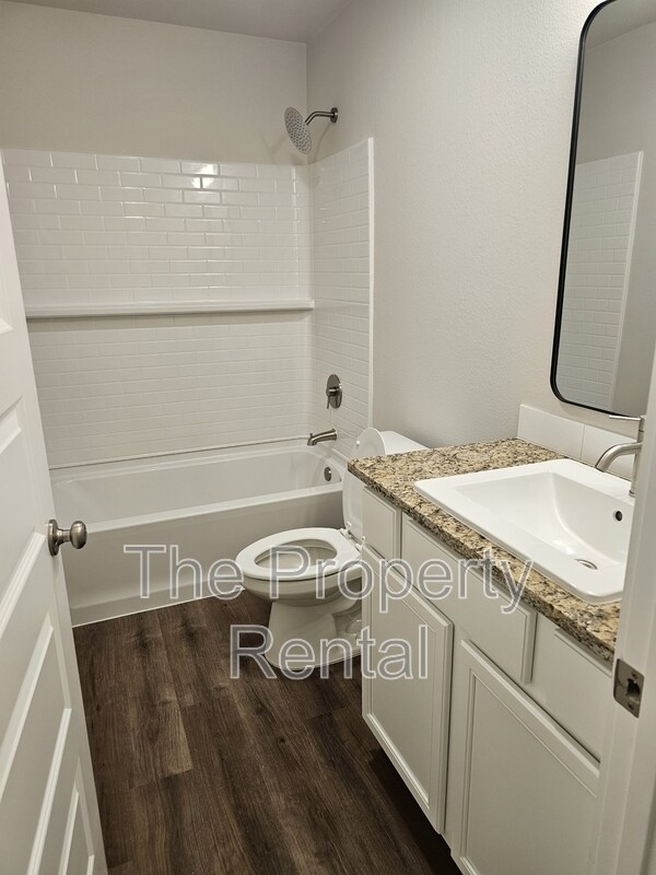 Building Photo - 6109 Buckthorn Dr