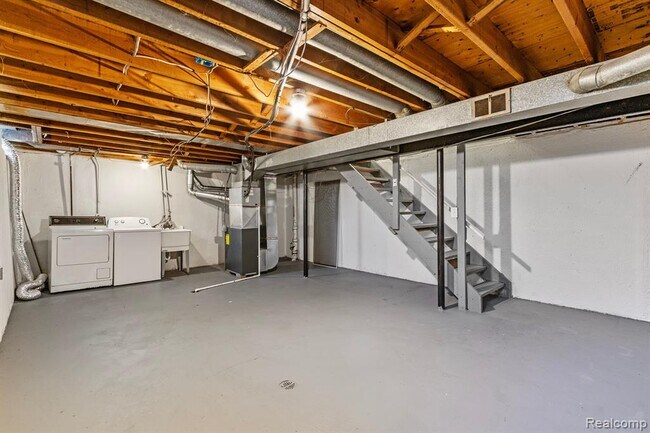 Building Photo - 534 St Maron Pl