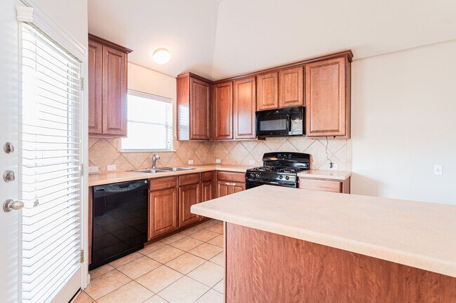 Building Photo - 4505 Hees Ct