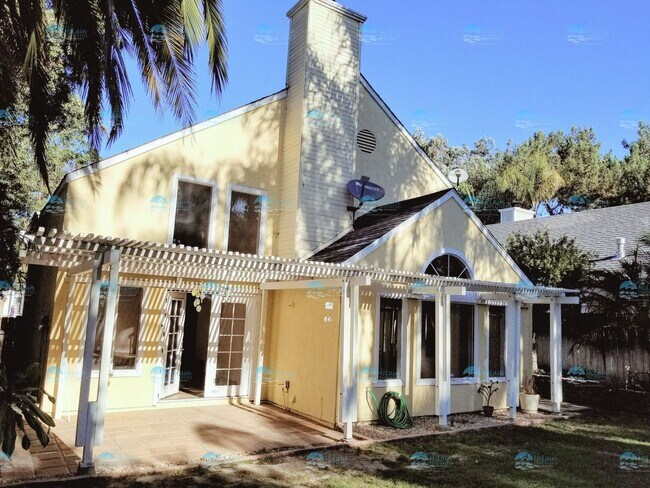 Building Photo - 3 Bedroom, 2.5 Bathroom in Rancho Del Oro!