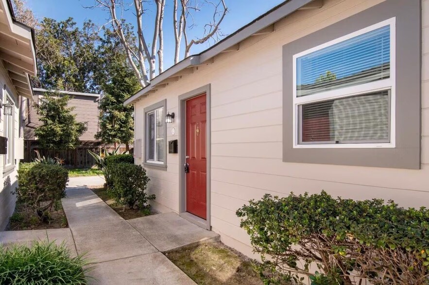 Building Photo - 330 Arleta Ave