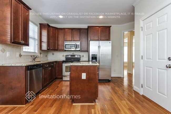 Building Photo - 124 Amberglen Ln
