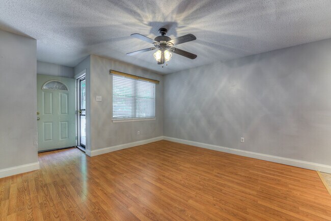 Building Photo - 779/781 Metcalf