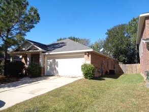 Building Photo - 30002 Saw Oaks Dr