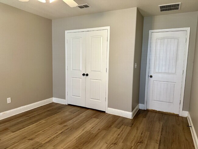 Building Photo - Beautiful 3/2/2 in South Lubbock!