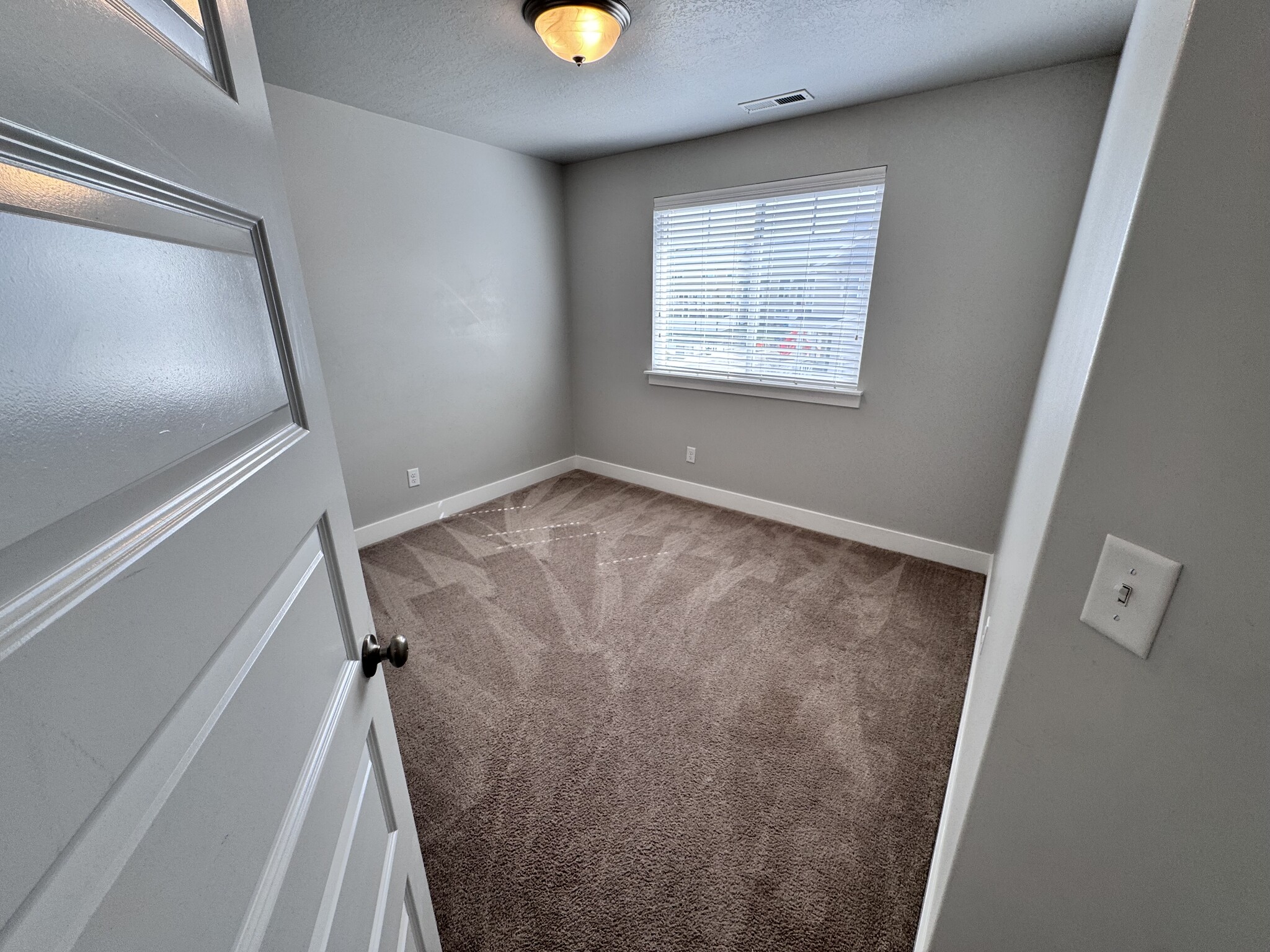 Building Photo - 14541 S Juniper Shade Dr