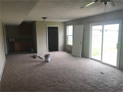 Building Photo - 4657 Ridgeview Ave