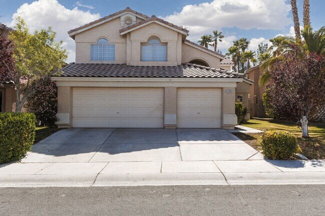 Building Photo - Good sized Summerlin home with large backyard