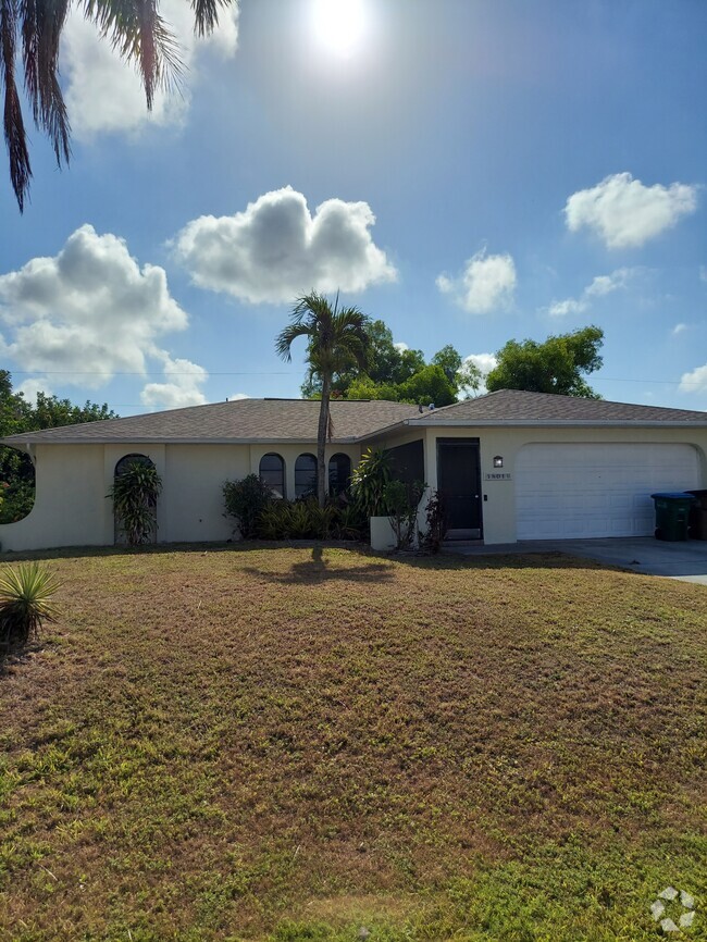 Building Photo - 801 SW 10th Pl