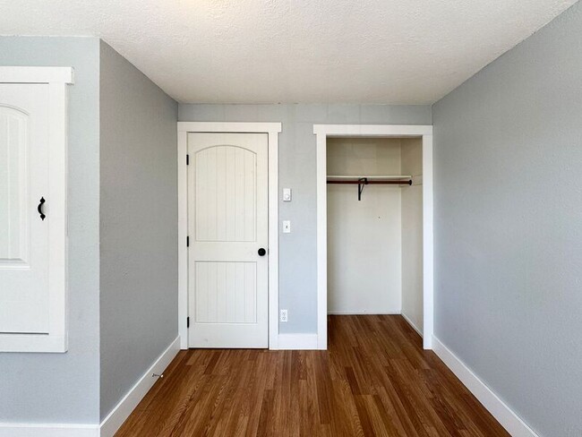 Building Photo - 519 Cinderella Loop