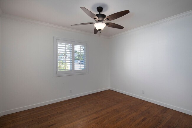 Building Photo - GORGEOUS Remodeled and Upgraded Beautiful ...