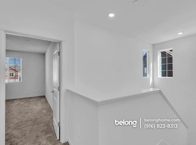 Building Photo - 305 Cinema St