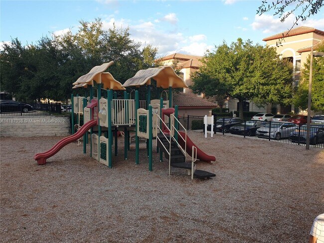 Building Photo - 6141 Metrowest Blvd