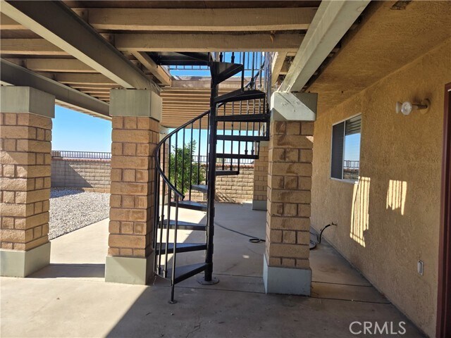 Building Photo - 6455 N Ventura Ave
