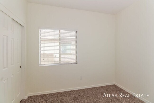 Building Photo - 9665 N Deimos Dr