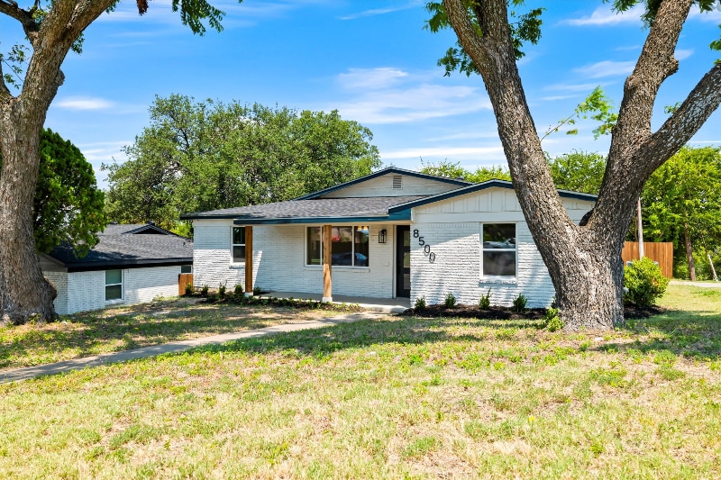 Building Photo - 8500 Gibbs Dr