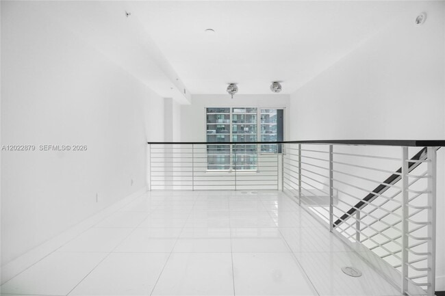 Building Photo - 60 SW 13th St