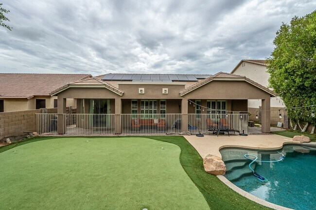 Building Photo - 1819 E Fawn Dr
