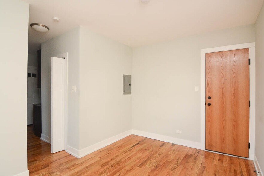 Building Photo - 2915 N Mildred Ave