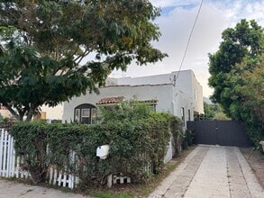 Building Photo - New build 2 bedroom upstairs ADU in the Ve...