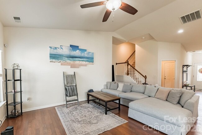 Building Photo - 5826 Castlecove Rd