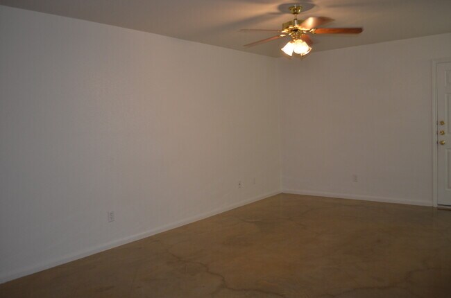 Building Photo - 938 RAMB