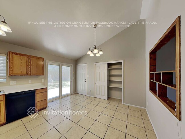 Building Photo - 356 S 33rd Ave