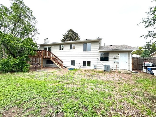 Building Photo - 1480 Hiawatha Dr