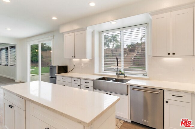 Building Photo - 17426 Half Moon Ct