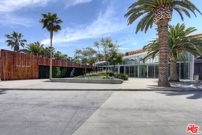 Building Photo - 6020 S Seabluff Dr