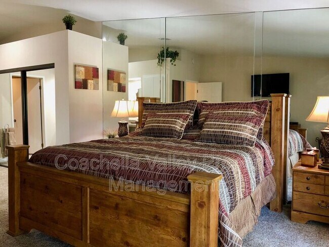 Building Photo - 500 S Farrell Dr