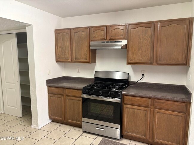 Building Photo - 14077 Tierra Delfin Dr