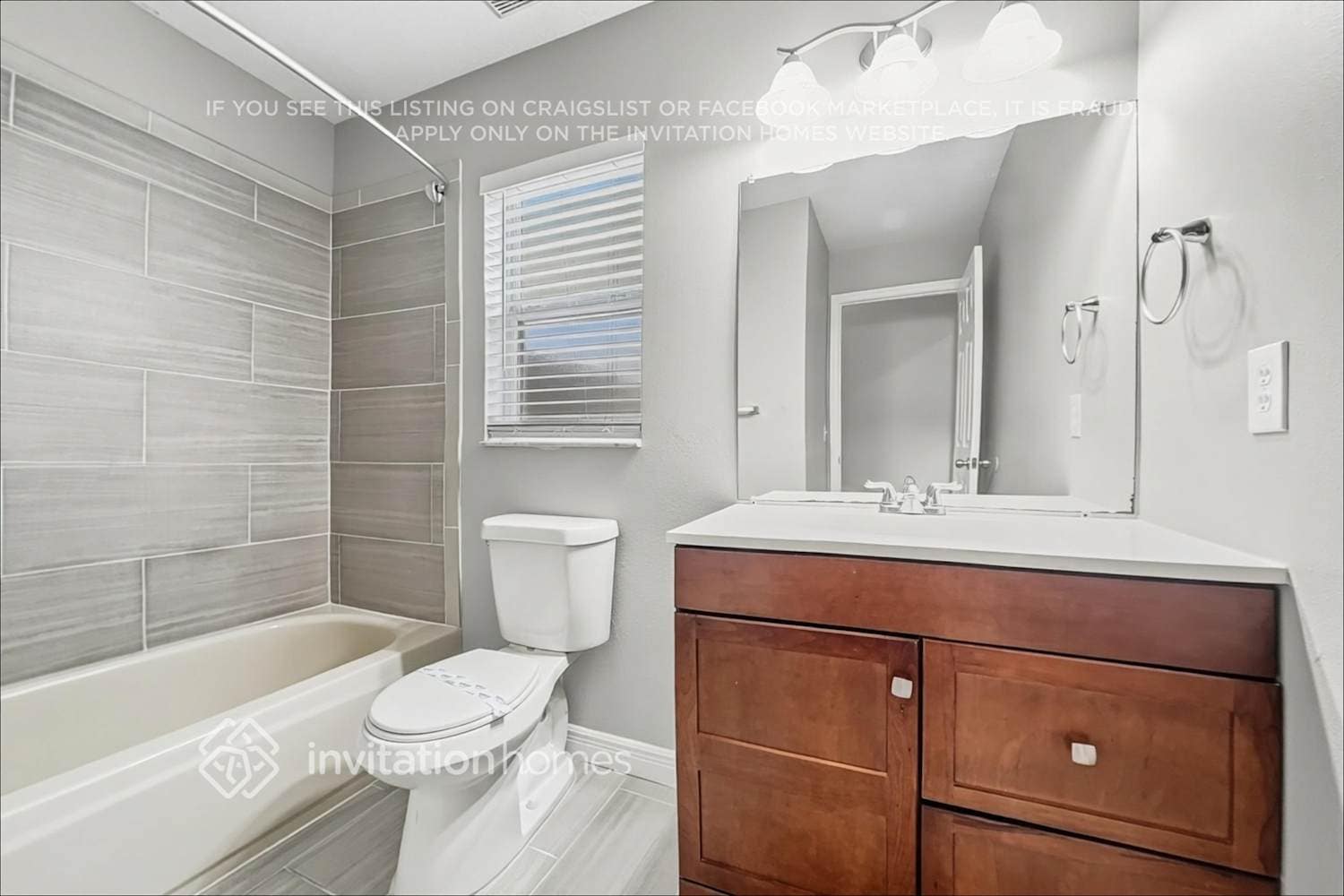 Building Photo - 11425 Kenley Cir