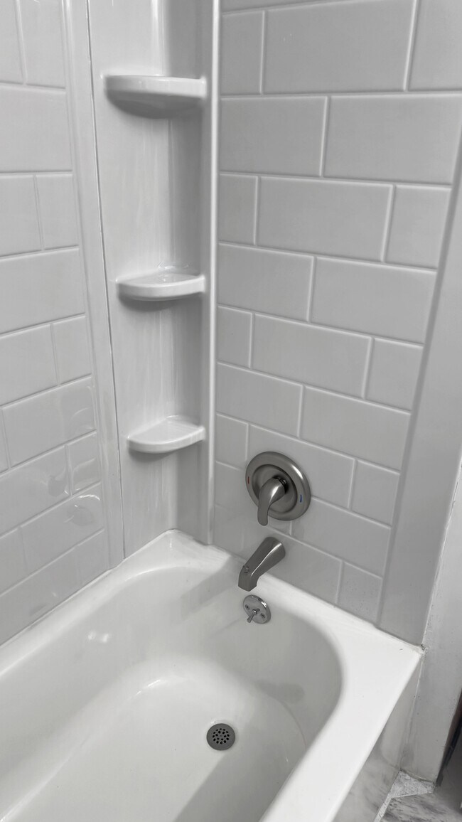 Building Photo - 3625 Chatsworth St