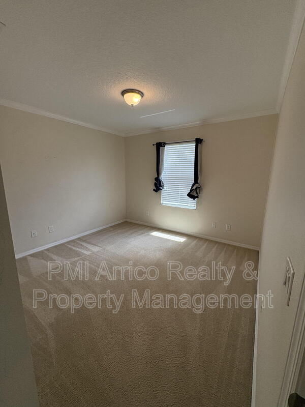 Building Photo - 5822 Tulip Flower Dr