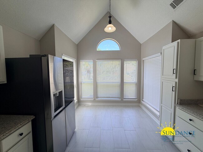 Building Photo - Fully Renovated 4-Bedroom Home on a Quiet Cul-de-Sac!