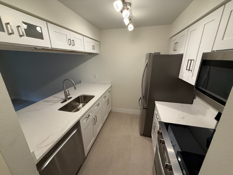 Building Photo - 3455 Countryside Blvd