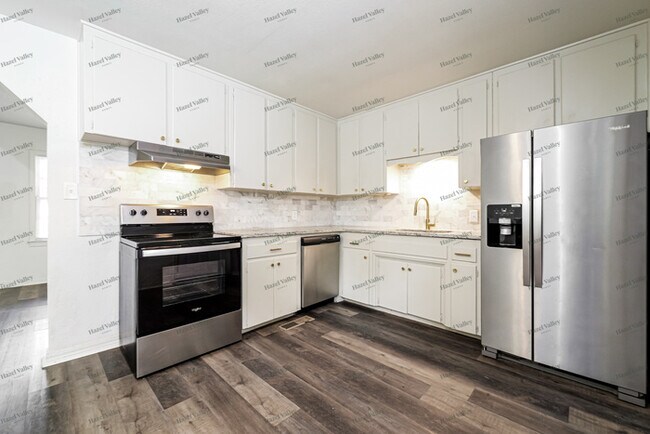 Building Photo - 3424 Willow Creek Dr