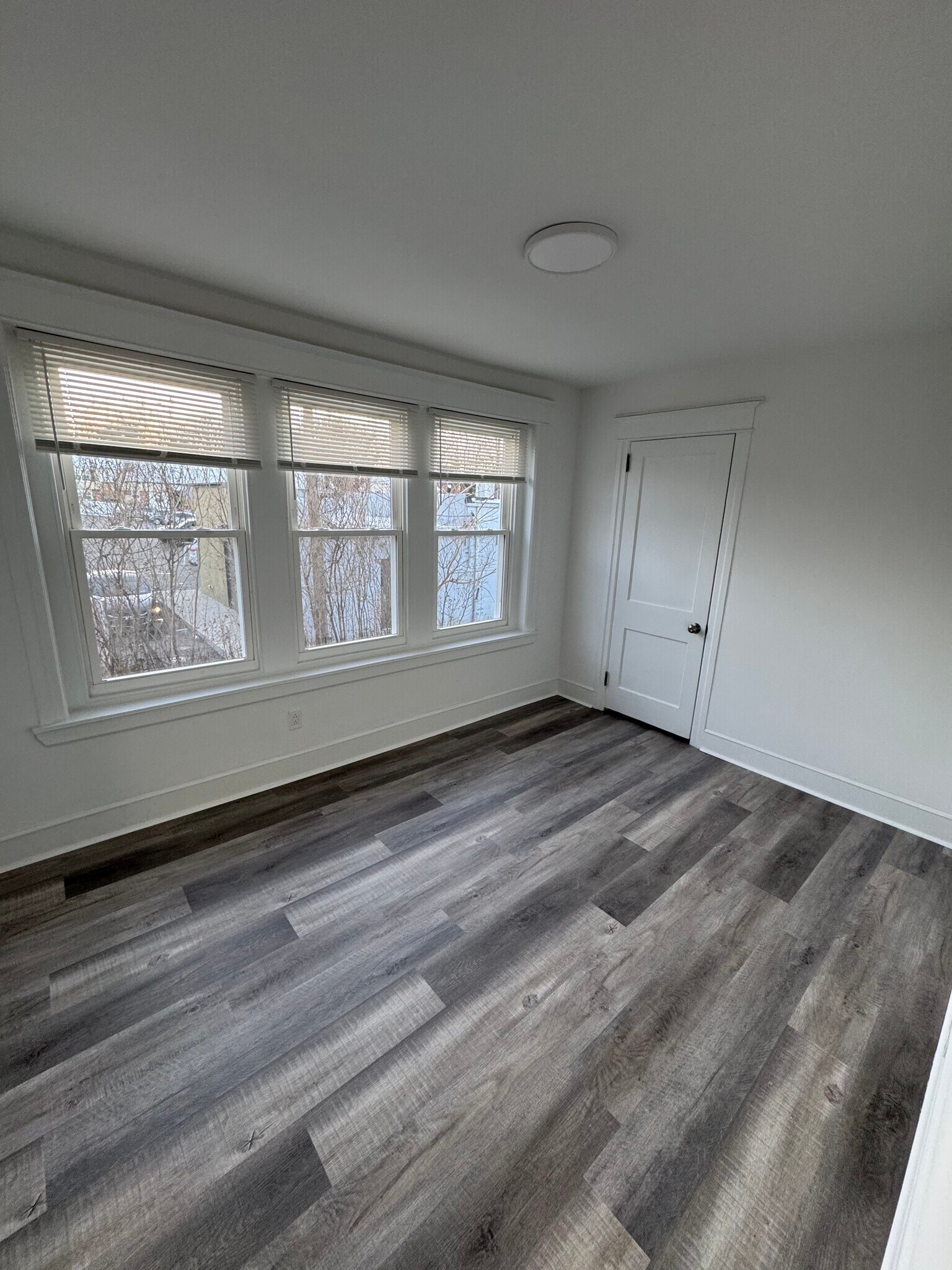Building Photo - 806 Manatawna Ave