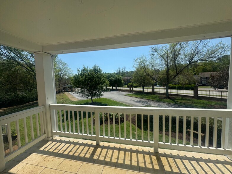 Building Photo - 925 Cleveland St