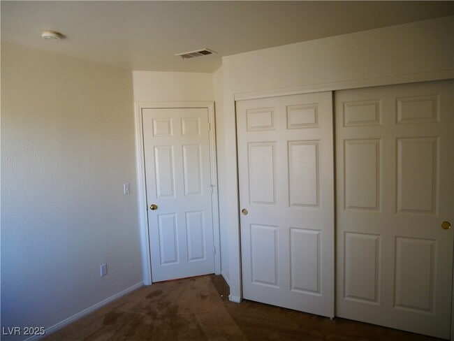 Building Photo - 2313 Avery Dr