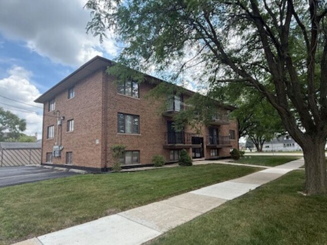 Building Photo - 8659 Meade Ave