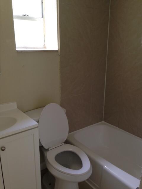 Building Photo - 2233 Madison St