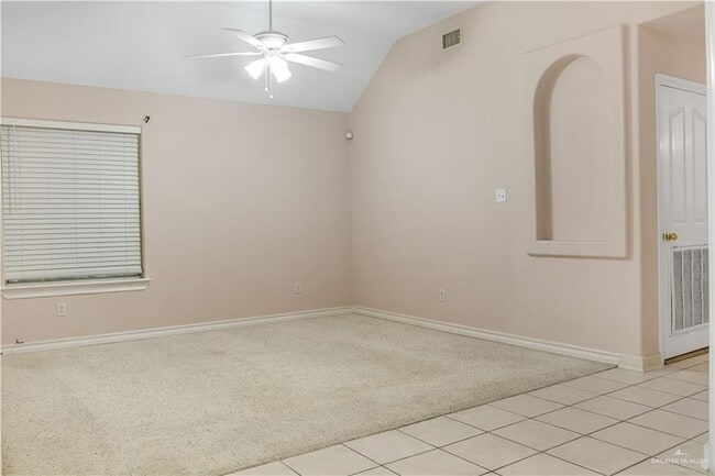 Building Photo - 2212 Lilly Cove Dr