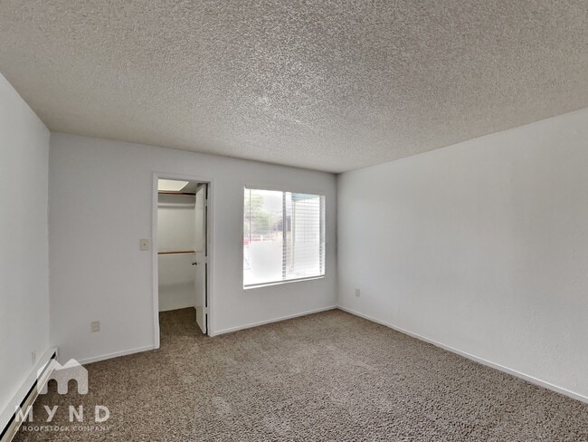 Building Photo - 3922 Clear Acre Ln