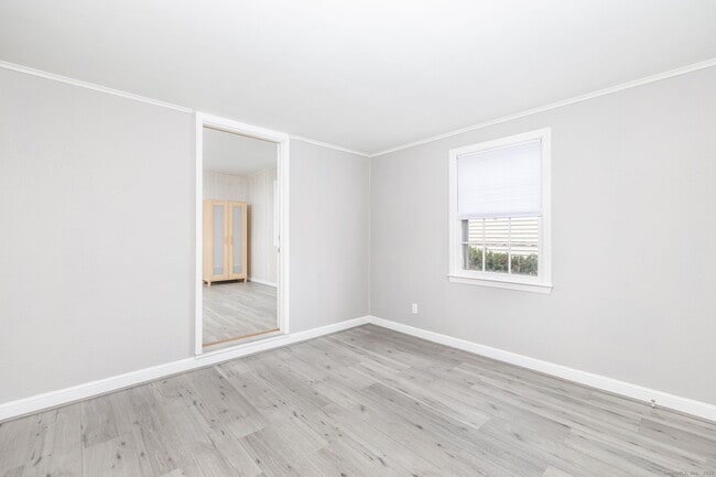 Building Photo - 92 Indian Hill Rd